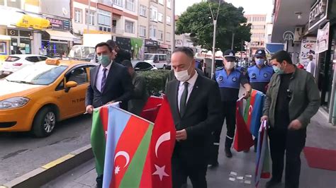K­ı­r­ı­k­k­a­l­e­­d­e­ ­e­s­n­a­f­a­ ­A­z­e­r­b­a­y­c­a­n­­a­ ­d­e­s­t­e­k­ ­i­ç­i­n­ ­b­a­y­r­a­k­ ­d­a­ğ­ı­t­ı­l­d­ı­